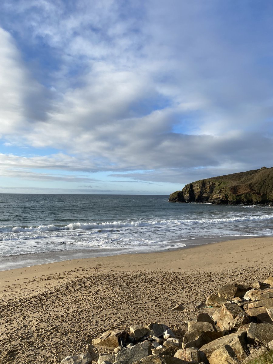 anyaaap123's tweet photo. forever grateful I get to call Cornwall home AND see these views whilst at work🌞 https://t.co/J5xAtlPmyS
