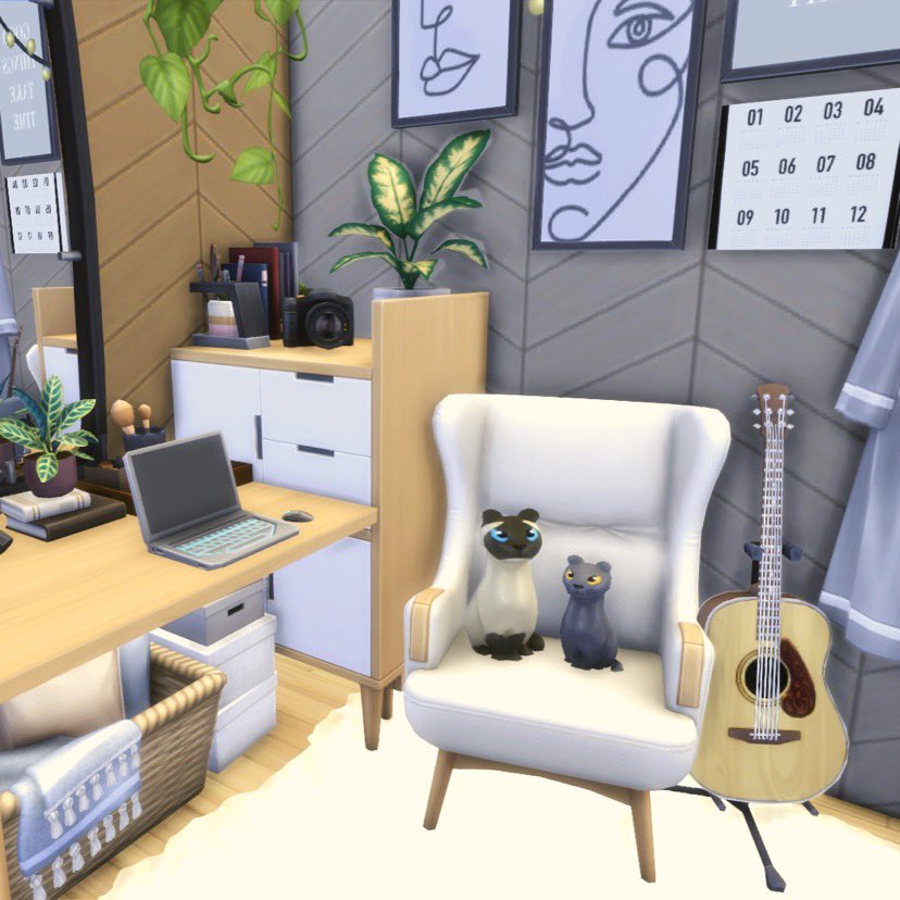 SimLuski's tweet photo. I have posted the first intro to #ts4buildersgames! So exited to be chosen to participate in this build challenge hosted by @jubiesims 🤍

This is typical me, my style, some my interest like my lovely furry friends, camera, all my plants and my cozy warm bed. Hope you like it!🌿 https://t.co/7vJPl0Spiq