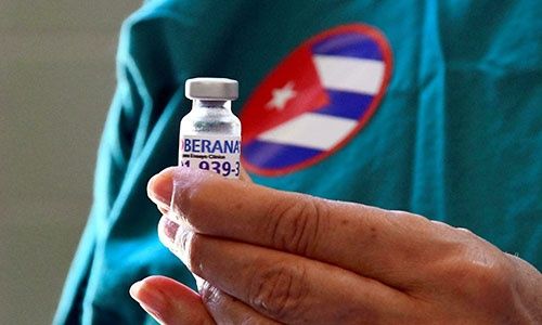 annenviva13's tweet photo. #Cuba tercer lugar del mundo entre países con al menos 1 dosis de contra #COVID19 con 10 millones 581 mil 126 personas inmunizadas de total de casi 11.4 millones. Primeros lugares: #EmiratosArabes #Portugal  y #CubaPorLaVida. Cuba en primer lugar de dosis administradas X cada 100 https://t.co/Nv6hdc3Pmy