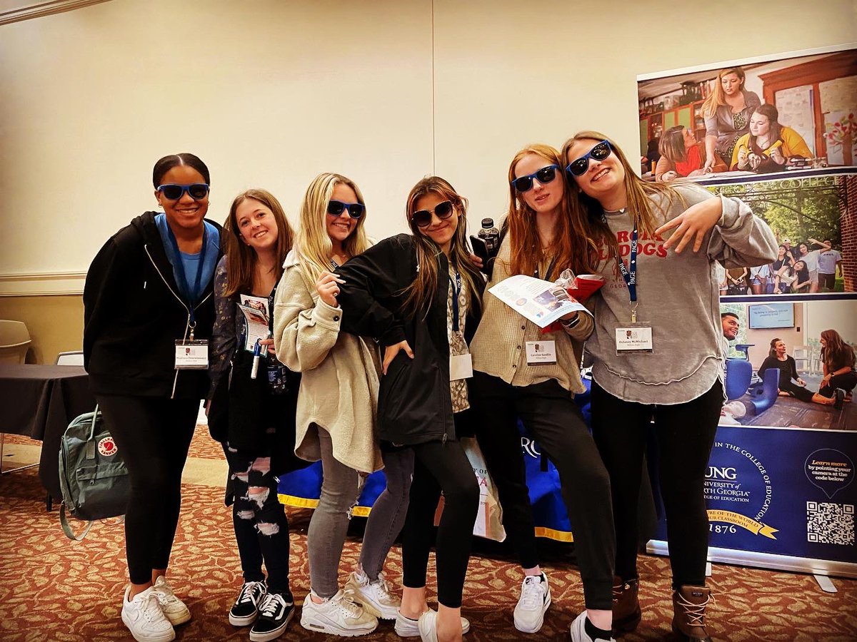 TamiSaren's tweet photo. It’s always great to be back in Athens. Love these field trips with my Teaching As a Profession students❣️
#PAGEFGE #PAGEEvents 
#MiltonTAP #futuregeorgiaeducators @MiltonHighSch @DustinDavisCTE @FCSCTAE @JonesBC_MHS @richspierto https://t.co/9l1tCPvf6W