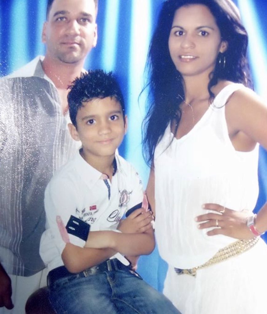 MichYordy's tweet photo. @POTUS Mr. President.Please 🙏🏼🙏🏼❤️we need the diplomatic in Havana now. For the love GOD🙏🏼🙏🏼❤️🇨🇺❤️🇺🇸our son becomes without his father 🥲 https://t.co/WmKL7TO0Wa