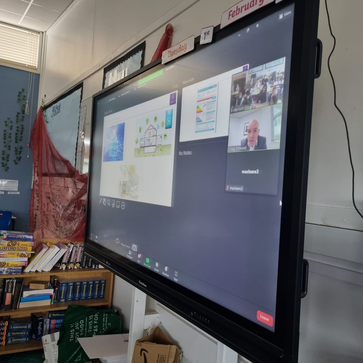 Mearns_Primary's tweet photo. 7.27 and 6.24 met with Mr Ormond, a company director of Mactaggart and Mickel, to learn more about sustainable communities as part of Mearns Masters. They enjoyed learning from a professional and discussing exciting renewable energies. #macmic #mactaggartandmickel #sustainability https://t.co/5pqb76YTEB