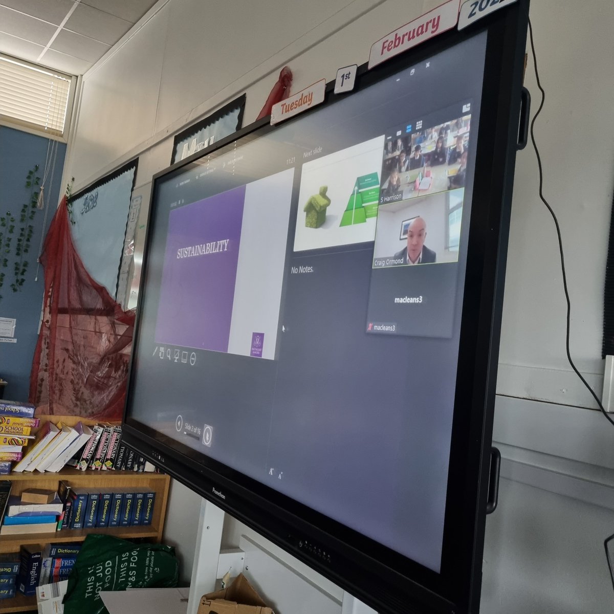 Mearns_Primary's tweet photo. 7.27 and 6.24 met with Mr Ormond, a company director of Mactaggart and Mickel, to learn more about sustainable communities as part of Mearns Masters. They enjoyed learning from a professional and discussing exciting renewable energies. #macmic #mactaggartandmickel #sustainability https://t.co/5pqb76YTEB