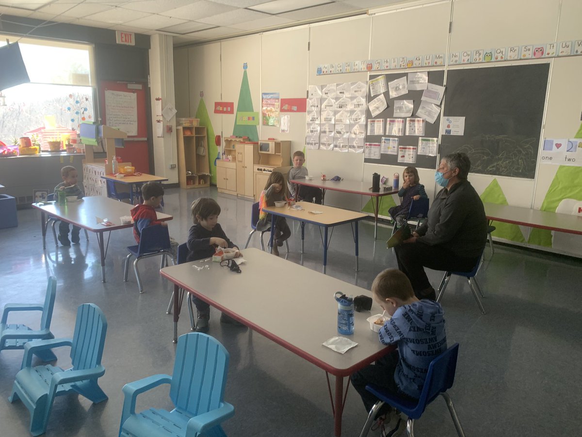 Thank you Assistant Superintendent Della Volpe for reading “Bear’s Loose Tooth” to Warren PK today! <a href="/RSD6_LPS_Supt/">C Leone</a> <a href="/RSD6_Principal/">LShuhi</a>