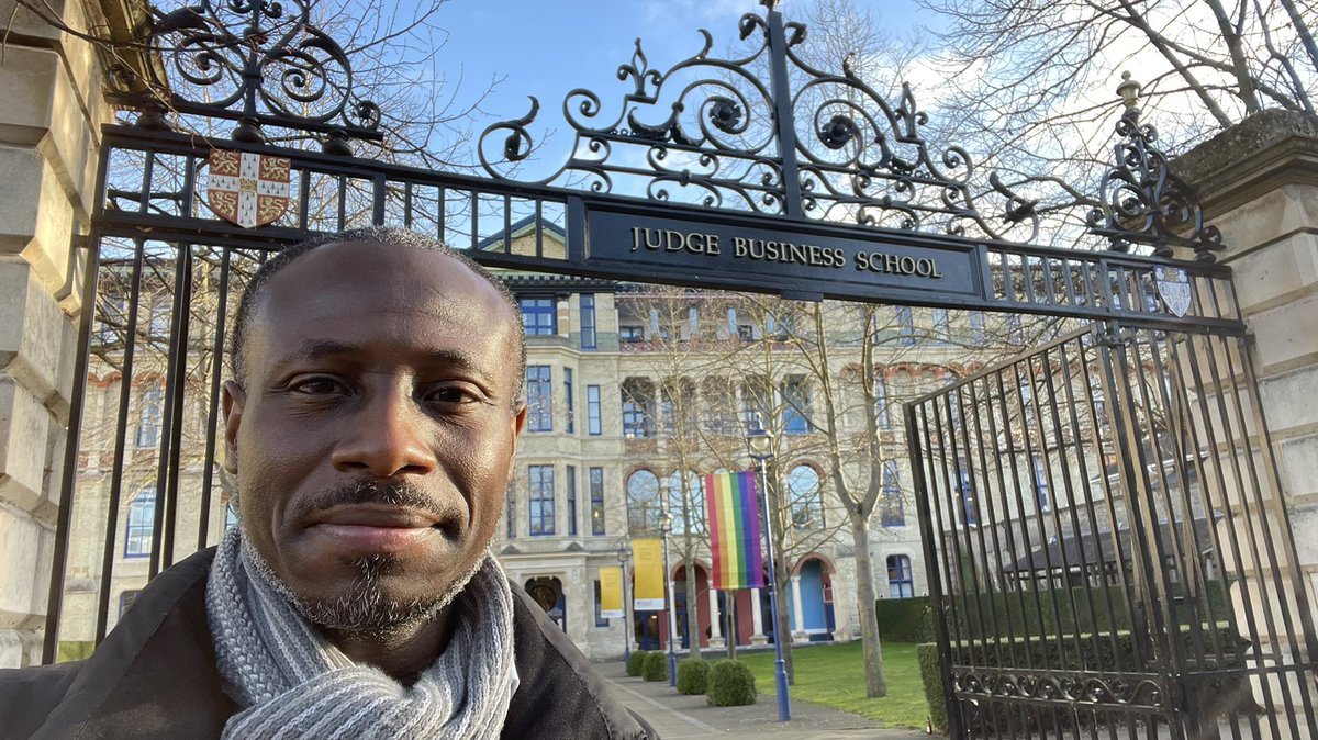 ayobamiolunloyo's tweet photo. Amazing being back at @CambridgeJBS on @CambridgeEMBA for electives after so long! Great to see many friends from #EMBA2018. Super interesting learning ongoing on “Fast Strategy, Intrapreneurship, & Business Instinct”. Glad to continue my link to @Cambridge_Uni & @downingcollege. https://t.co/4zRXMV5n8D
