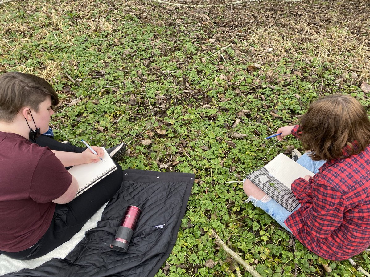 jeanie_wilson's tweet photo. Observations in nature. All you need is a journal, a bundle of pencil crayons, and a string to make a field to focus on #iwonder #inotice #thisremindsme #sd33learns #instolo https://t.co/4x7NuXEbcM