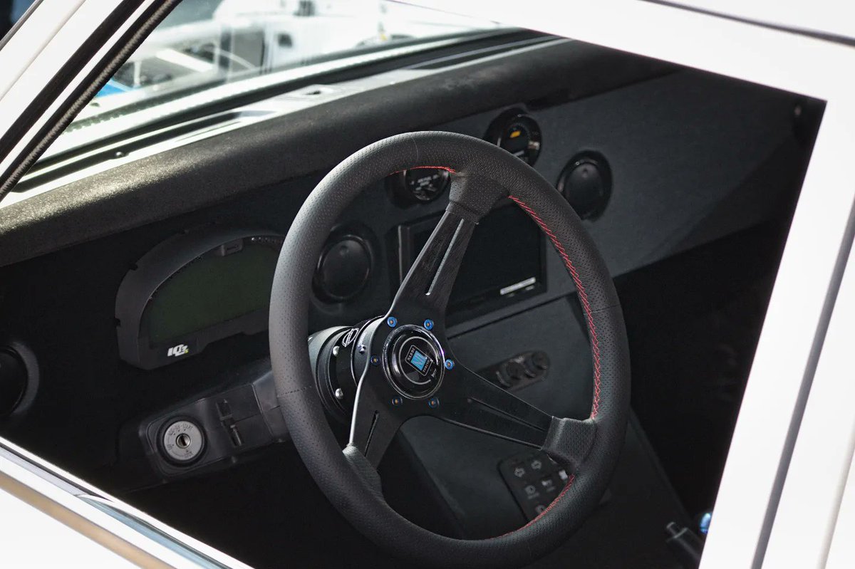 RyUploads's tweet photo. Name the car #nissan #datsun #toyota #honda #hybrid #carphotography https://t.co/U5ybwlUhBc
