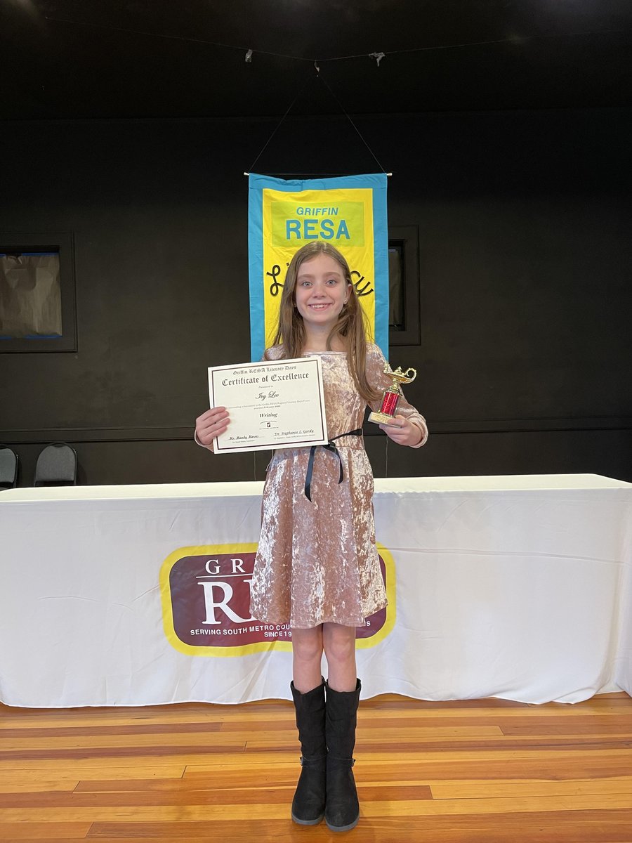 GSCSELA's tweet photo. Congratulations to Ivy Lee, 2nd place Ready Writing winner for 4th grade! @CrescentElement https://t.co/QtkYRaxraM