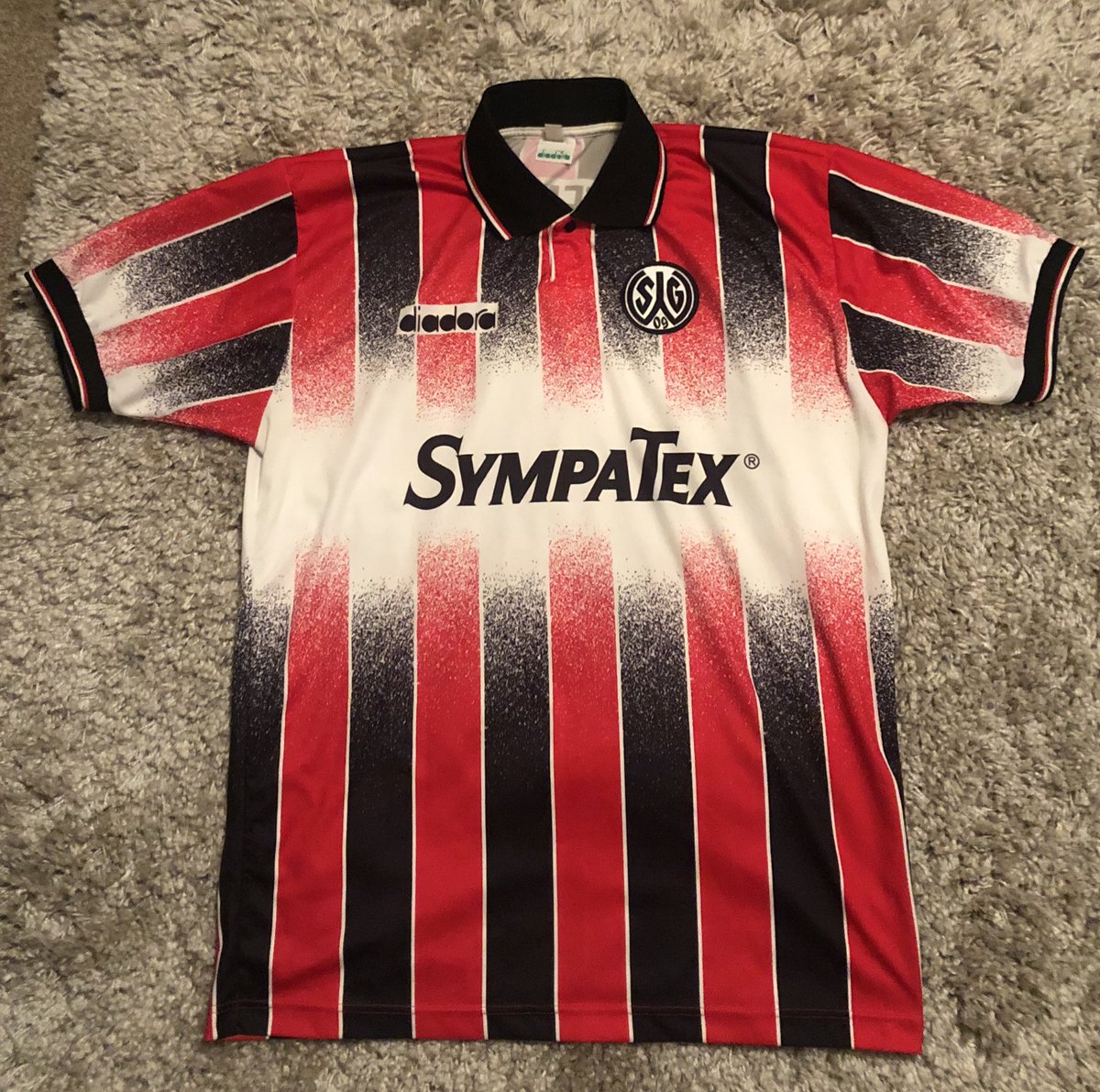 JohnRob2310's tweet image. Sales Thread 🧵 1/2

SG Wattenscheid 09 £75 (L)
Kaiserslautern £25 (XXXL fits L)
St Pauli £40 (L)
Düsseldorf £15 (XL firs L)

As always, feel free to DM for more photos, tags, pictures, offers or just a chat. 🤜🏼🤛🏼