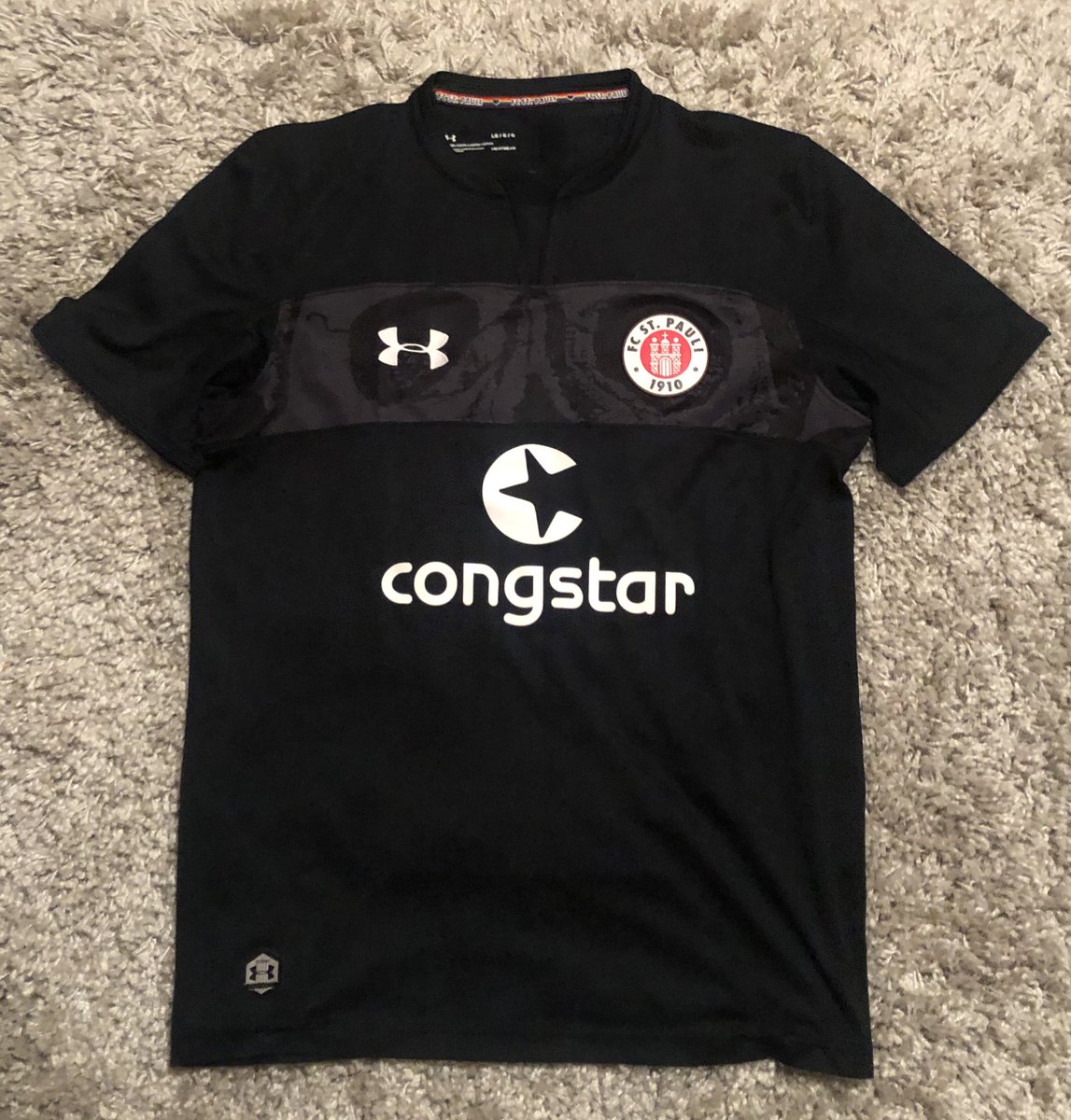 JohnRob2310's tweet image. Sales Thread 🧵 1/2

SG Wattenscheid 09 £75 (L)
Kaiserslautern £25 (XXXL fits L)
St Pauli £40 (L)
Düsseldorf £15 (XL firs L)

As always, feel free to DM for more photos, tags, pictures, offers or just a chat. 🤜🏼🤛🏼
