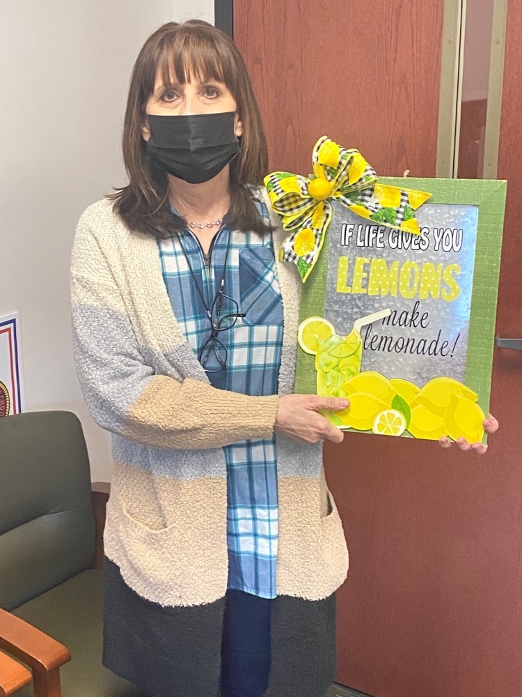 SchoolsWyoming's tweet photo. Pineville Elementary is thankful for all our CIS Coordinator does for our school! We appreciate you Mrs. Chambers!🍋
#PESPRIDE https://t.co/89kiZ7upit