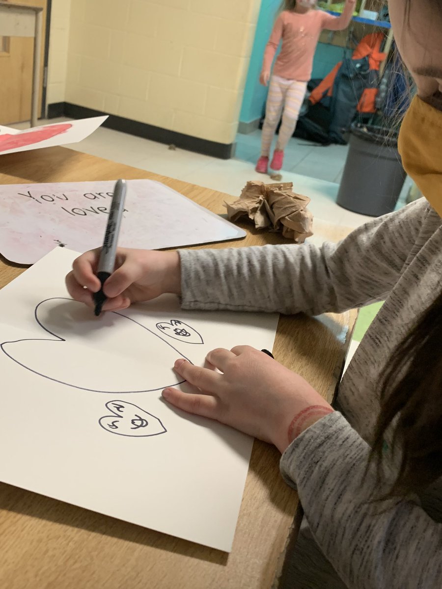 Mrs. Lanthier tweet media