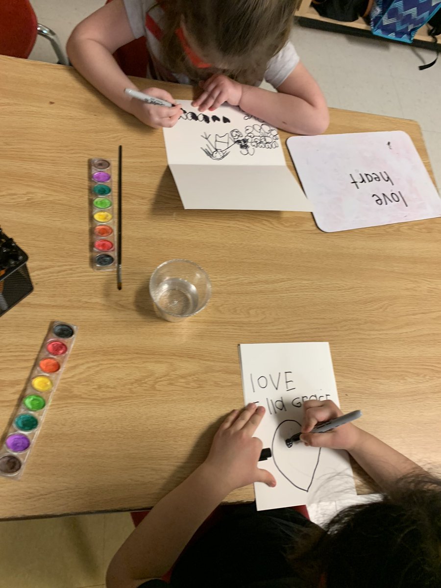 Mrs. Lanthier tweet media