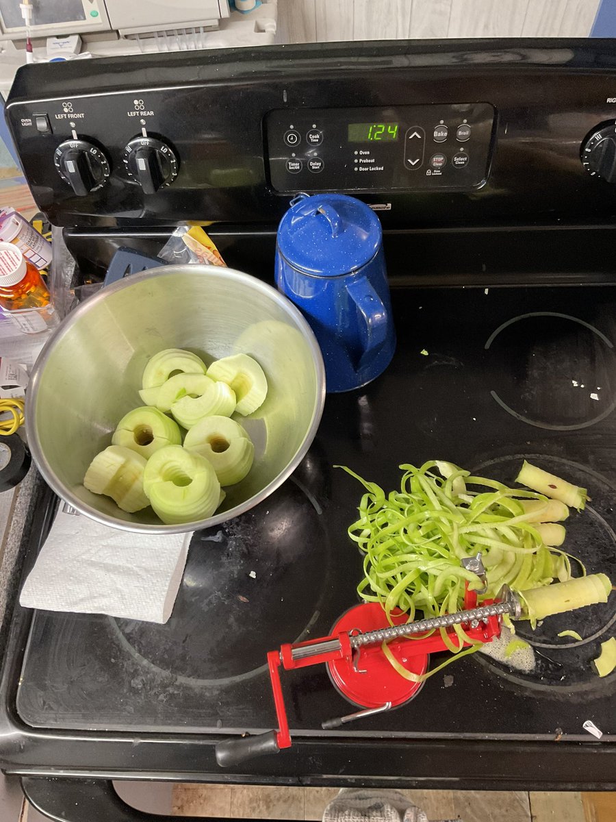VoxPopAutist's tweet photo. I dreamed of apple pie. So I had to make one. Well, two.

I also dreamed of being a ninja, but apple pie is easier to accomplish. Check back next week on the ninja thing. https://t.co/mSXCQQfPCp