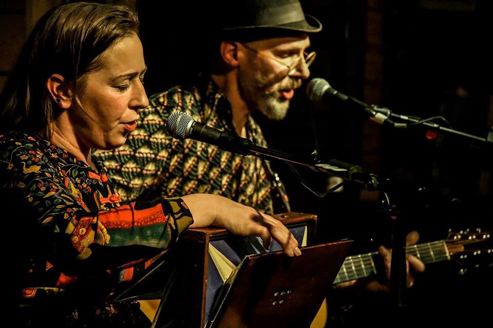 peltonarms's tweet photo. #freelivemusic
Thursday, 8pm: Ronโs Speakeasy featuring Gabriel Moreno & The Quivering Poets #americana #folk
Friday, 9pm: Carisoul Vibes #Reggae #Ska #calypso
Saturday, 9pm: @BroadwayClash #clashtribute
Sunday, 5pm: @the_kimberleys #folk @Wandercrust_LDN are here with the pizzas https://t.co/XdSVLOhpEF