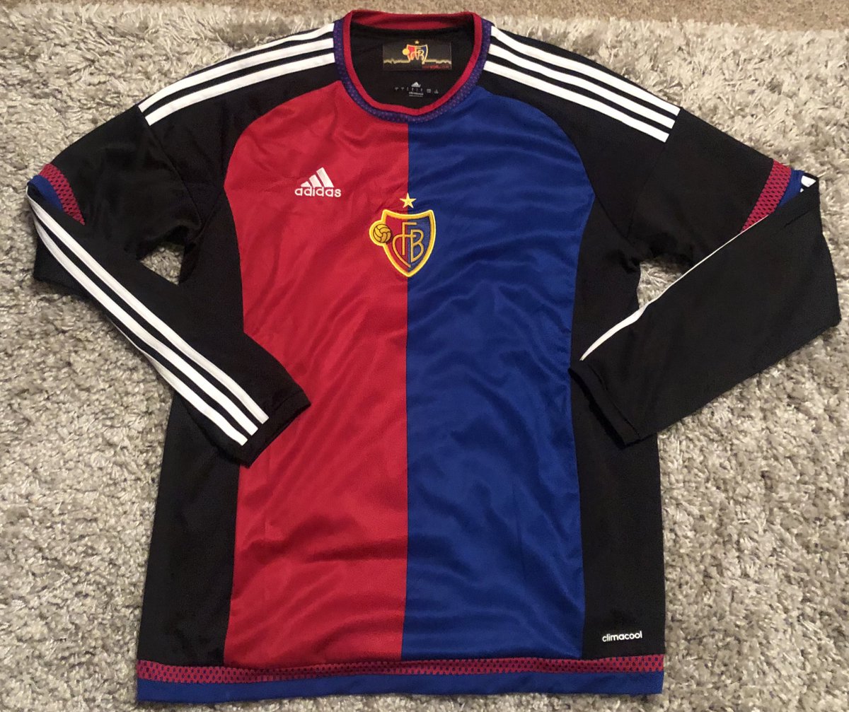 JohnRob2310's tweet image. Sales Thread 🧵 2/2 

Trabzonspor £10 (L)
Chelsea £10 (M)
Basel £25 (L)
Venezia £35 (L)

Chelsea &amp;amp; Trab both ideal for 5s ⚽️ as condition below par. All other shirts in excellent condition. 

As always, feel free to DM for more photos, tags, pictures, offers or just a chat. 🤜🏼🤛🏼