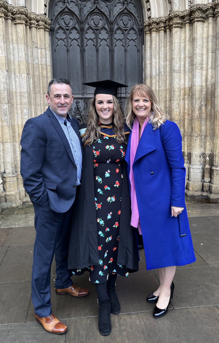 marksmyth777's tweet photo. Great couple of days in York at Laura’s graduation @laurabsmyth Very proud mum and dad!! @clairepsmyth Now for the next big chapter in your journey!!👍👏👏😘 https://t.co/GjMZJRH6iL