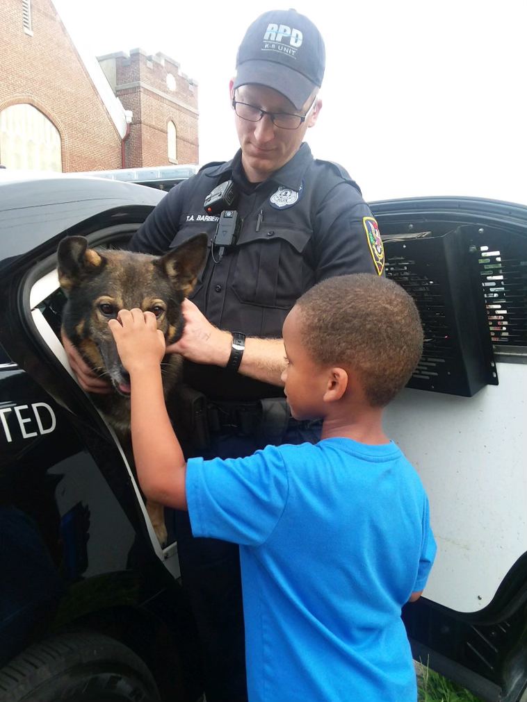 roanokepolice's tweet photo. We are heartbroken to announce the passing of retired #RPDK9 Gunner. K-9 Gunner passed away last week after a long battle with a medical condition. #K9Gunner served from 2013-2021 when he retired to live with his partner Sgt. Barber... https://t.co/1pWQgjRsrP