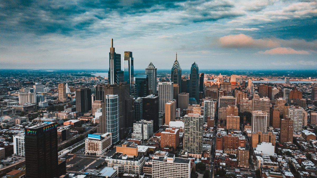 HussianCollege's tweet photo. We're leading the way in Art, Technology, and Health Care, connecting #Philadelphia with the next generation of talented professionals. 🎨 🏥 💻 👏

#HussianCollege #Innovation #CampusTour #GraphicDesign #UXUI #DigitalArt #GameArt #MedicalAssistant  #PhiladelphiaCollege https://t.co/JjZDE9CnPh