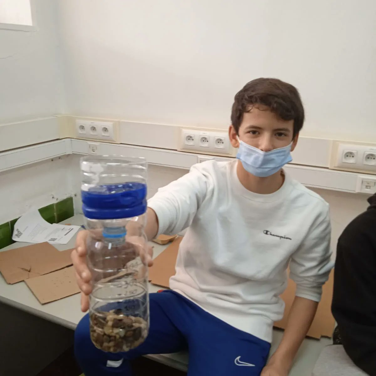 SalesiansSbd's tweet photo. Els nostres futurs meteoròlegs han après a mesurar diferents paràmetres meteorològics i han construït un pluviòmetre, un higrometre i un anenòmetre. Ja estan preparats per iniciar-se en el món de les prediccions.
#meteotv
#STEM
#TreballxProjectes
#àmbits
#1ESO https://t.co/jX3YO9vcti