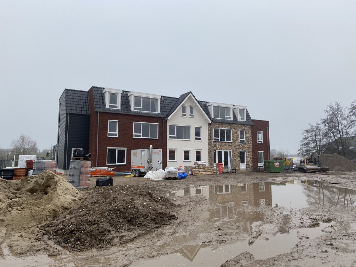 CUHouten's tweet photo. Binnenkort opent #hetvertrouwdedorp Een prachtige woonvorm voor mensen met dementie in @gemHouten Duurzaam investeren in Houten! https://t.co/8YF4XjcvGw