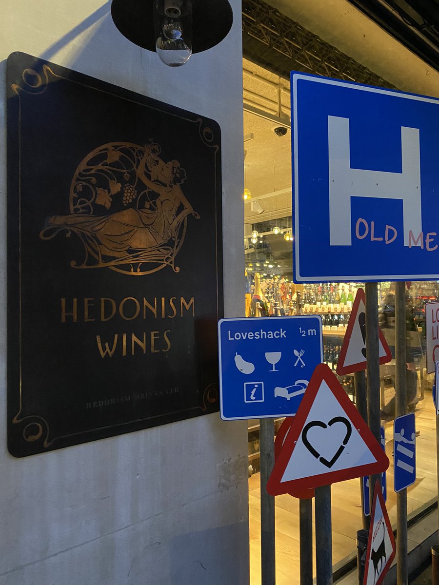 lekgrover's tweet photo. Absolutely love this. Right up my street as I got my steps in on the way to my very appropriate clinic 😍 @Hedonism_Wines #intimacy #sexuality #sexualissues #orgasm #erectiledysfunction #desire #prostatecancer #recoveranddiscover 🔎🗺❤️ https://t.co/6S3DNW5rih