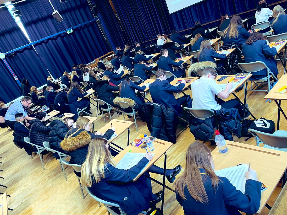 emilynicholas_'s tweet photo. A big thank you to Mr Stuttle for putting on two revision sessions today, ready for the GCSE RE exam! 💪🏽 @re_rba https://t.co/vZY4W6EmDC