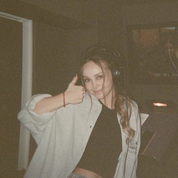 SLMSitio's tweet photo. a cowgirl song - 2021 

GRABACIÓN DE CANCIONES Y REGRABACIÓN DE DIÁLOGOS 

OUR COWGIRL HAILEY https://t.co/CDmfbdkjHG