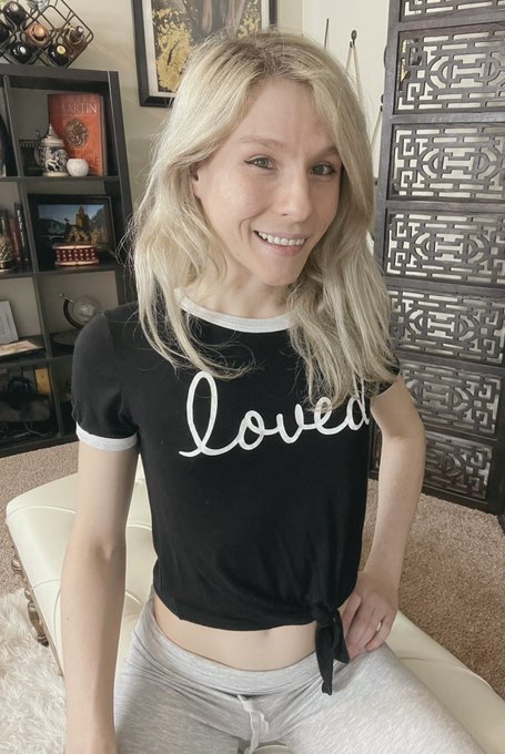 Feeling loved by all of you 🥰 https://t.co/ES6PhKEi7f