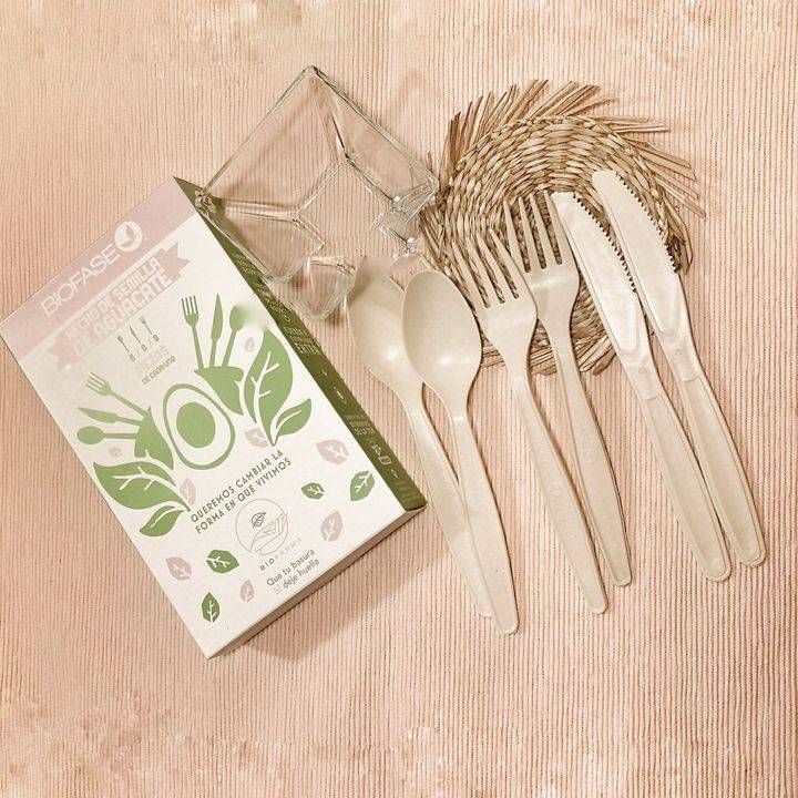 EcoOnline's tweet photo. Caja Mixta De 24 Cubiertos Biofase

🙋‍♀️ ¡No lo dudes más, cámbiate al lado eco! 

🌏 Son 100% biodegradables y compostables.

🌐https://t.co/rzBJEPtOsQ

#ecoonline #biofase #zerowaste #hogarsostenible #cubiertosaguacate #biodegradable #ecofriendly #compostable https://t.co/F2Gu42madm