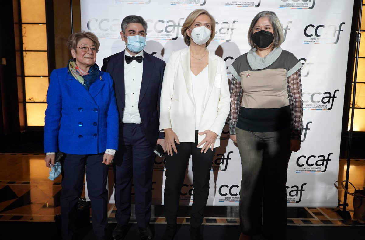 mcsaradjian's tweet photo. À Asnières-sur-Seine, à Chaville et à Courbevoie, « Les SARADJIAN » avec Valérie Pécresse. @mcsaradjian @NathNicodeme @Saradjian @vpecresse https://t.co/6AkuPB9pUq