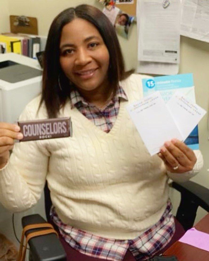 APSMAJ_Elem's tweet photo. It’s School Counselor week and we are loving on our MAGNIFICENT counselor, Ms. Shannon 🤍💙💛 

She goes above ⬆️ and beyond for our scholars and we appreciate her like no other 🥰 Thank you for all of your heart-work 💙 @rob_p_williams_ @CounselorXShan https://t.co/OKNUafIbuS