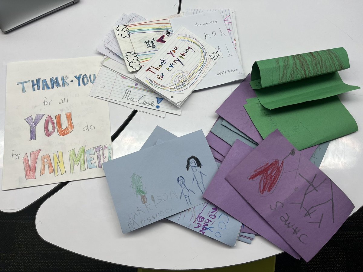 VMMrsCook's tweet photo. Feeling a little extra loved today!💗

#NationalSchoolCounselingWeek #SEL #VanMeter https://t.co/s7RjDfS1UU