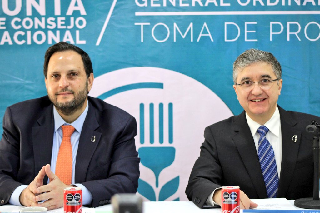 canirac's tweet photo. ✨Reafirmando el compromiso con la industria restaurantera en México, celebramos la #TomaDeProtesta de la Comisión Ejecutiva Nacional 2022, encabezada por @GermanFGonzalez quien fue ratificado como  #PresidenteNacional de Canirac, para el periodo 2022-2023🍴

#Canirac2022 https://t.co/OBMRNVDPMv