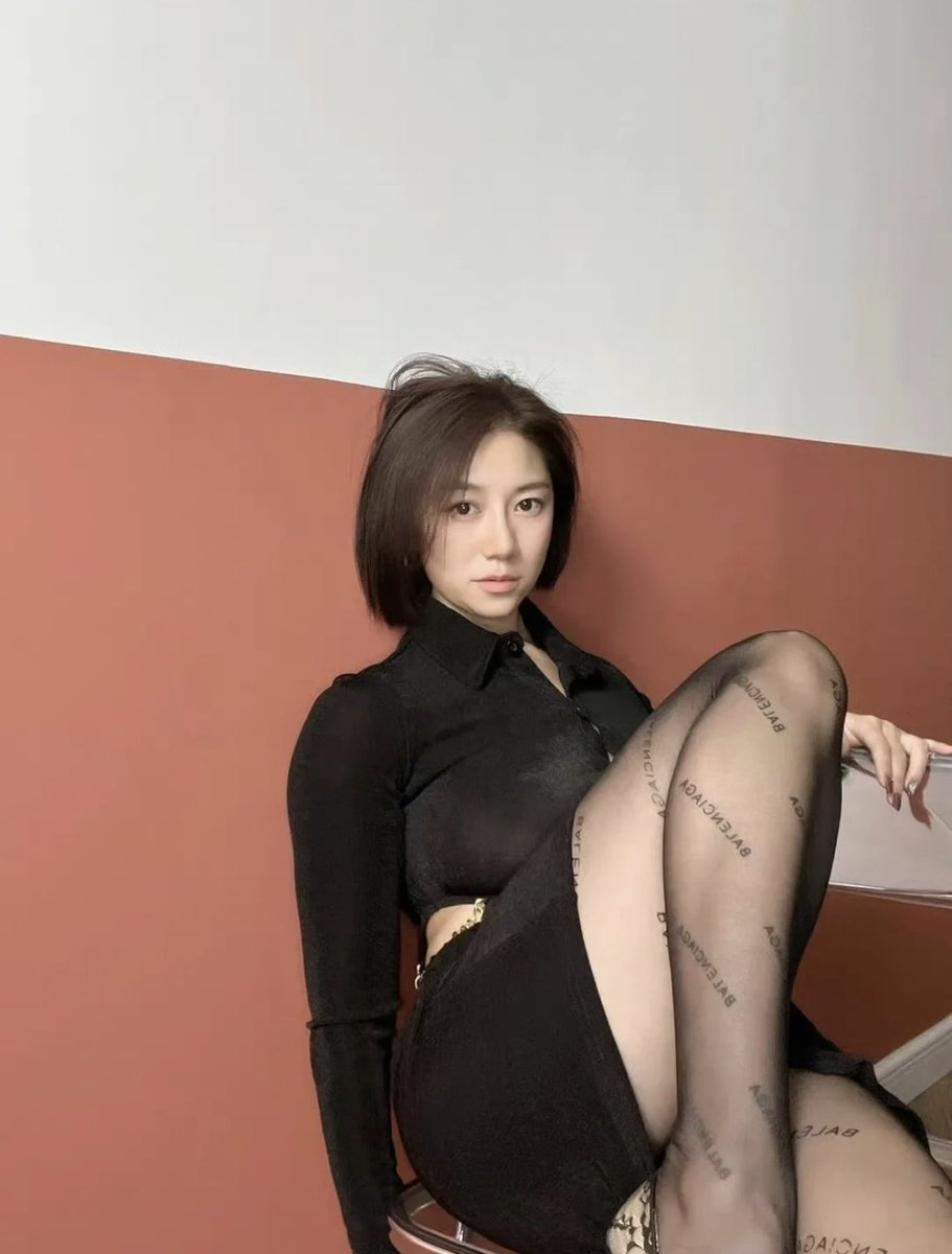 Miafarrial's tweet photo. #Daily 转 https://t.co/HgPLUn6us0