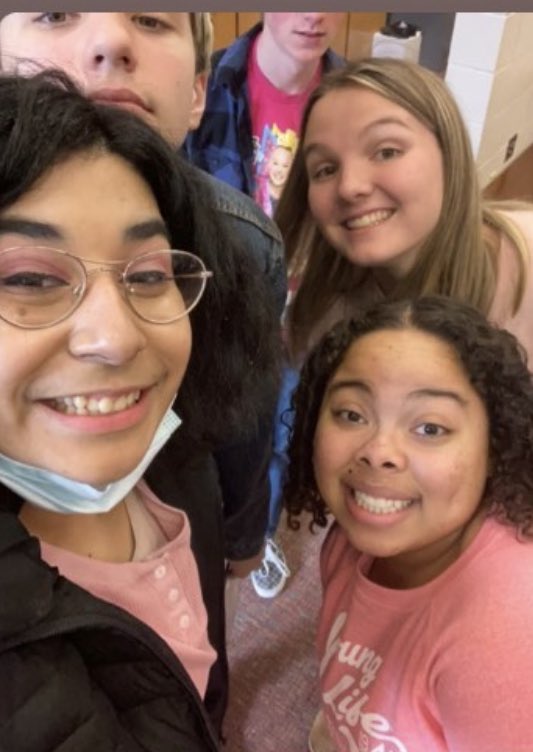 I only got these pictures… anyways <a href="/RRHSactivities/">Red River High School Activities</a> #seniors