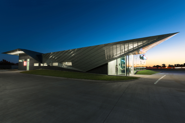 MetalTechGlobal's tweet photo. Legacy ER in Allen, TX is a project that we here at MetalTech Global are so proud to have collaborated on. The final structure includes #zinc materials in #façade, #roof, and #soffit; as well as perforated reveal panels and perforated standing seam.

https://t.co/nRttq3kebe https://t.co/AWAqlQhAHy