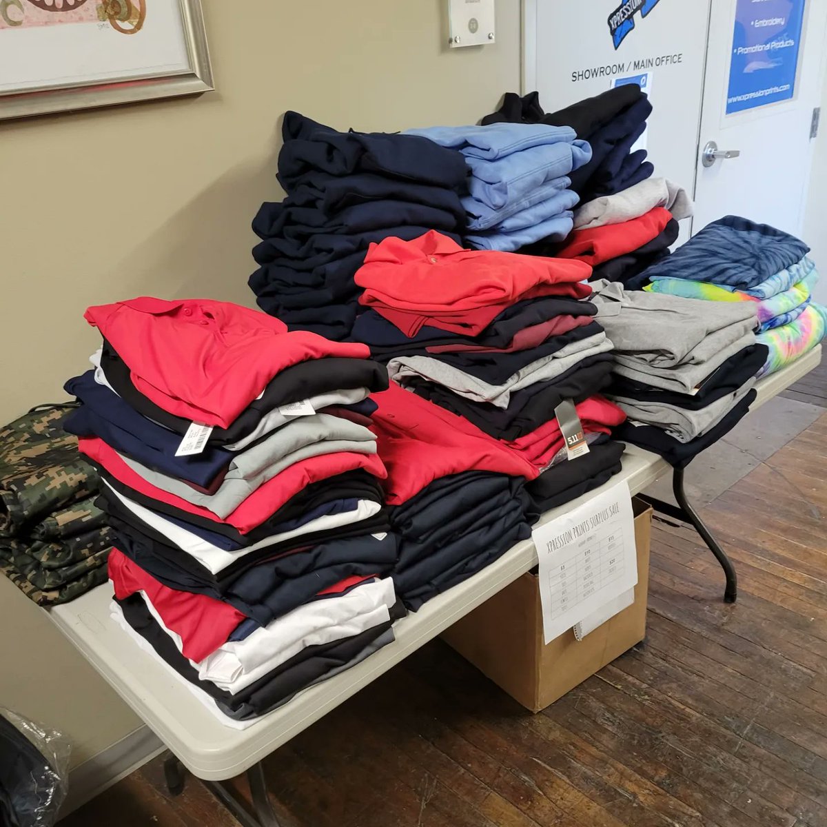 XPressionPrints's tweet photo. We are holding an inventory sale on all of our stock items!! @FranklinMAfire @franklinpolice @FranklinMatters @FranklinDowntwn @FranklinRec Come on down!! Please share! 31 Hayward St Suite i-1 Franklin (Backside of the Mosby Mills) https://t.co/MUPyDAaV02