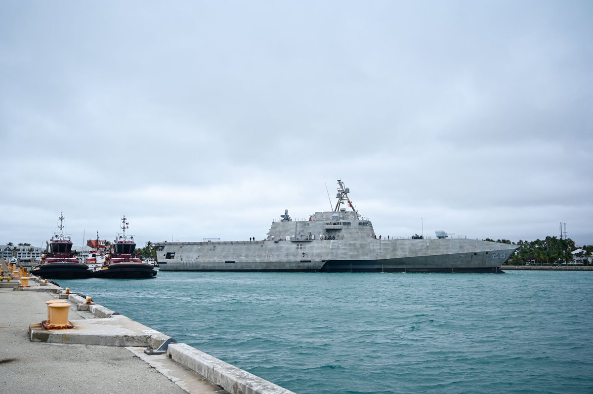 Newest @USNavy warship, #USSSavannah (LCS 28), pulls into Truman Harbor to visit on her way to homeport in San Diego. Savannah, commissioned in Brunswick, Georgia, Saturday, is Navy's 14th Independence-variant littoral combat ship. #LCS28 #NavyCapability