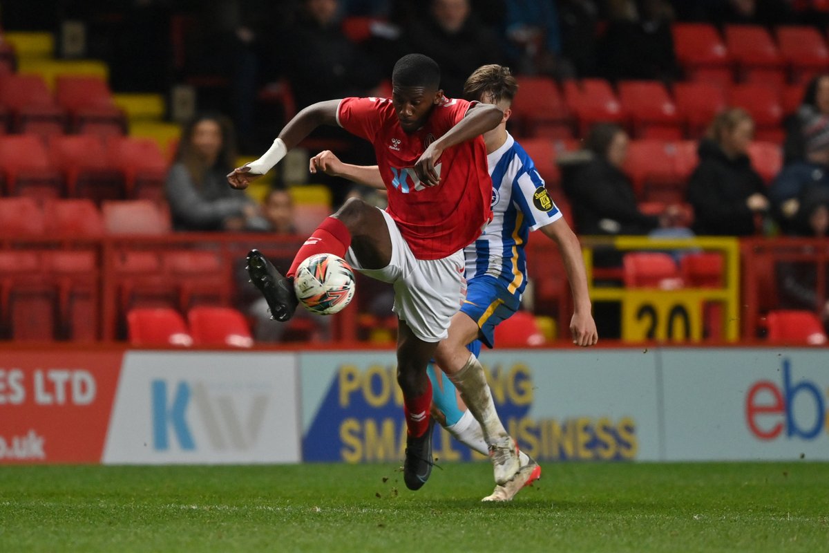 KGtopsnapper's tweet photo. The young Addicks trail 1-0 at half-time to Brighton in tonight's FA Youth Cup match.
#cafc #Addicks #SandgaardEra #CharltonFamily #FAYouthCup https://t.co/8J1Nj2xmpe