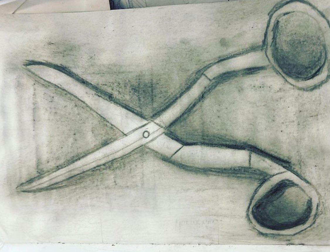 Chcsartdept's tweet photo. 7C1 have smashed their tonal drawings in the style of Jim Dine today!! Well done Anika, David, Isaac and Rosa 👏 ✨ #formalelements #jimdine #tonaldrawing #ks3art #chcsart @ColtonHillsCS https://t.co/G0iGhOTDU6