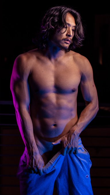 I heard women like veiny hands&hellip;is that true? https://t.co/WvKEjJ165u