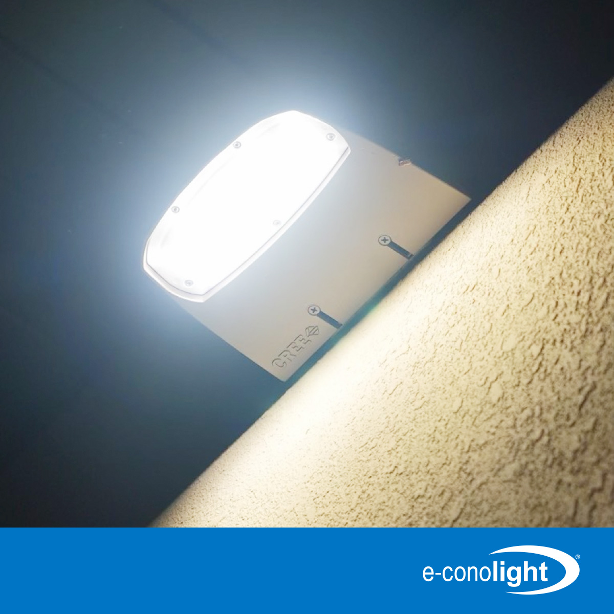 econolightUSA's tweet image. Our pal @Adam_LZ loves showing off the outside of his shop, too. Cree Lighting® XSPW™ LED Wall Mount with Cree TrueWhite® Technology turns night into day so now we can see what Adam’s up to. Gotta look quick, though – he moves pretty fast. bit.ly/3su7Chx