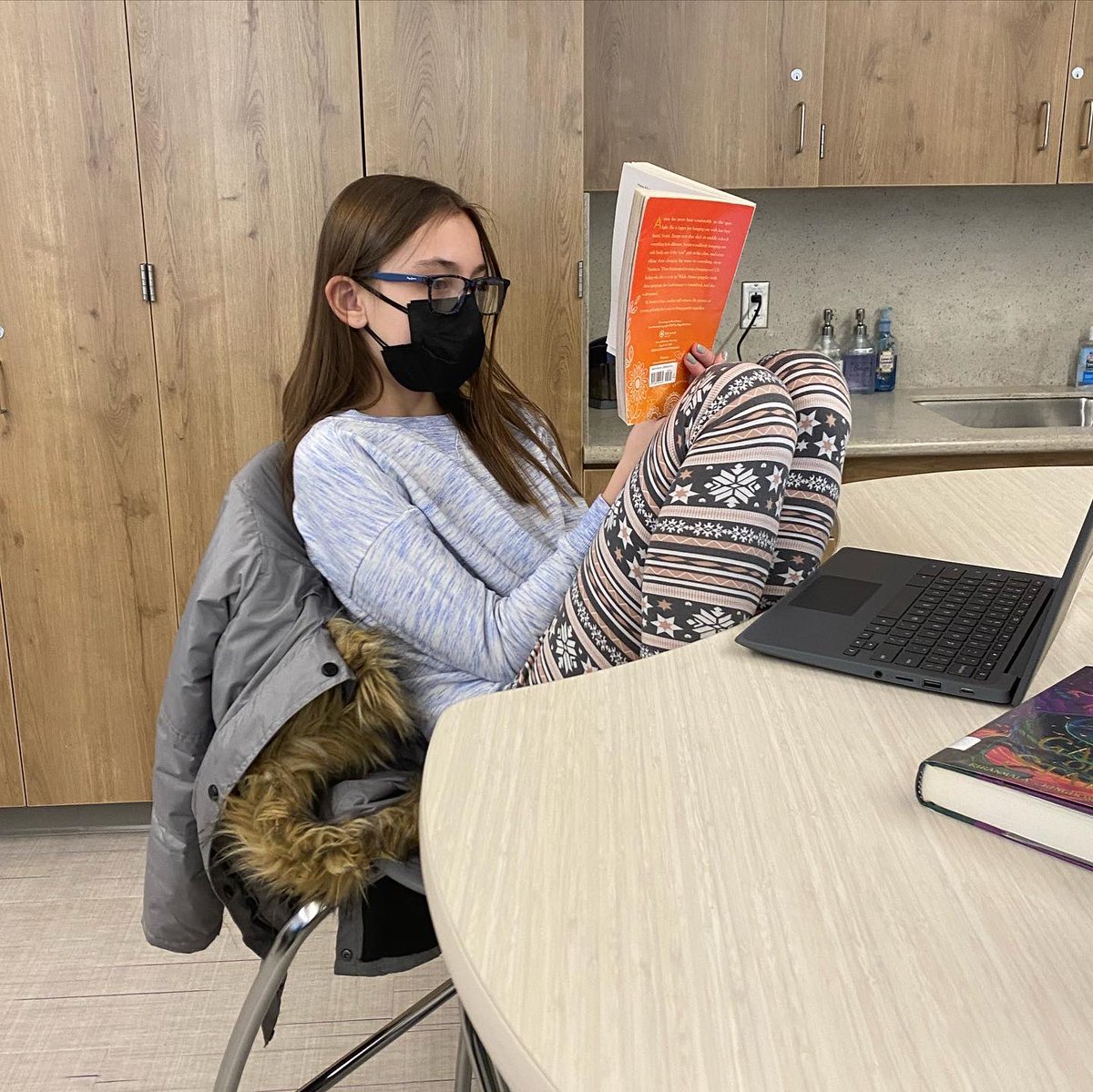 GiulianoELA6's tweet photo. Reading and annotating the text for stereotypes and bias! @CrecArtsMiddle1 #artsmiddle https://t.co/opDNctaEhB