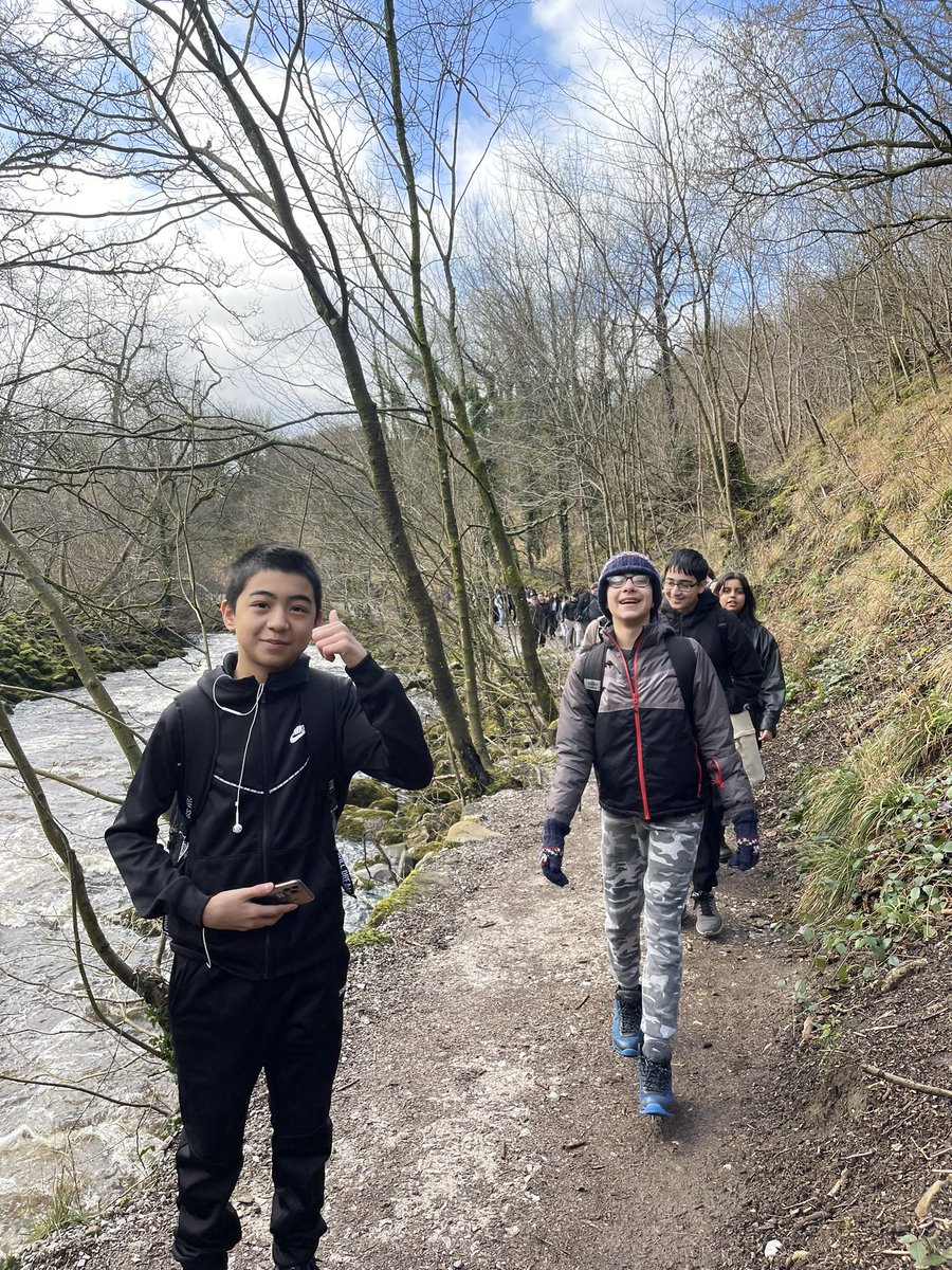 BchsgeogR's tweet photo. And we’ve arrived @IngletonFalls. The weather has been kind to us and we can’t wait for a day exploring some features of a river @BchsgeogR  @BCHS_uk https://t.co/GWrNzNHeNL