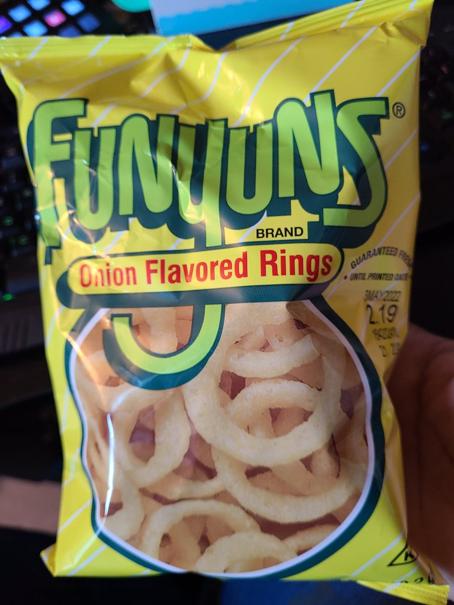 ninjasmacks's tweet image. I saw @TheRealFunyuns and it made me think about how much @The8bitDee loves them so I bought them. Funyuns should sponsor her