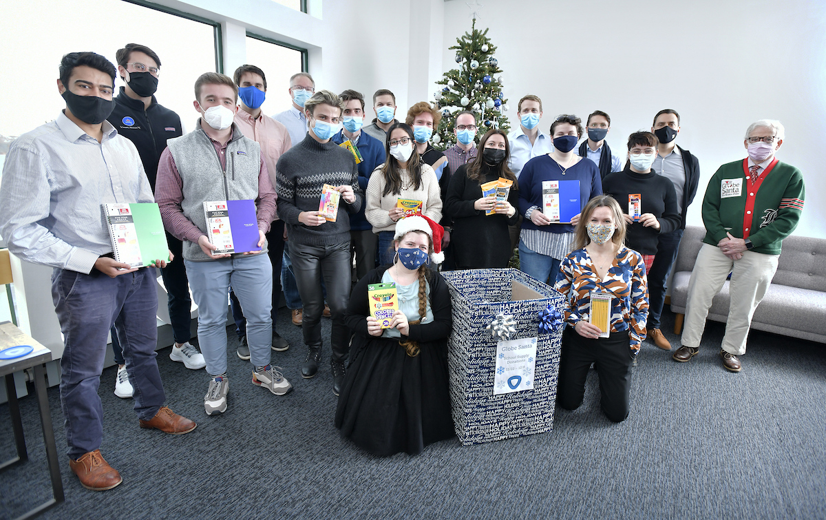 Mirakl's technology powers online marketplaces for more than 300 of the world's leading enterprises. This Past year, employees donated school supplies to Globe Santa!
Learn more on how you can involve your company in Globe Santa 2022. (Link in bio)
Josh Reynolds for Boston Globe