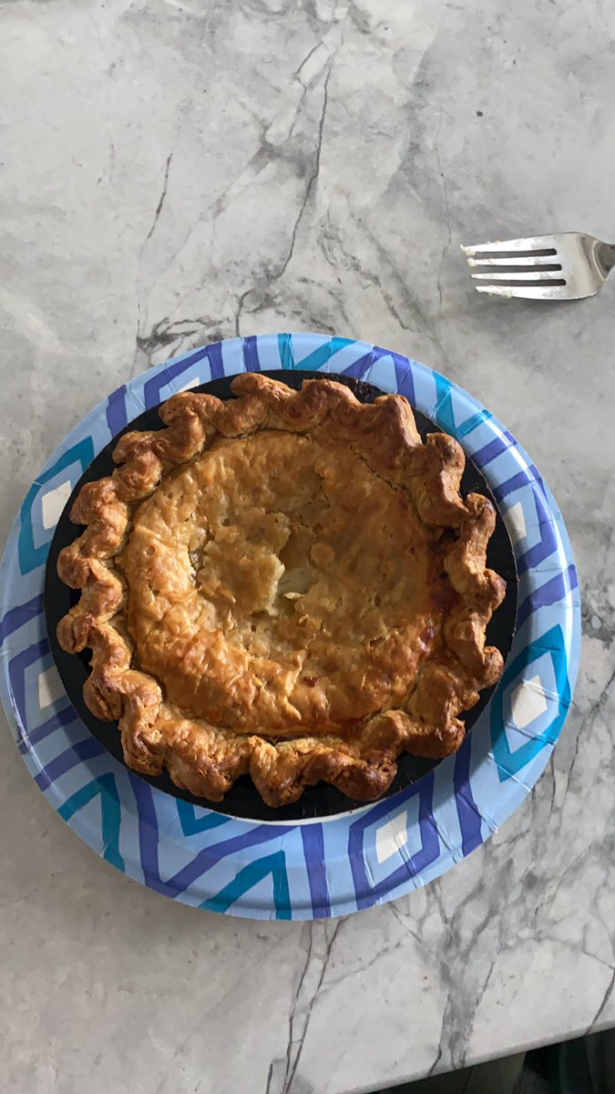 PeytonRitzer's tweet photo. @DaithiDeNogla something about chicken pot pie?? https://t.co/bd7EWlNXIa