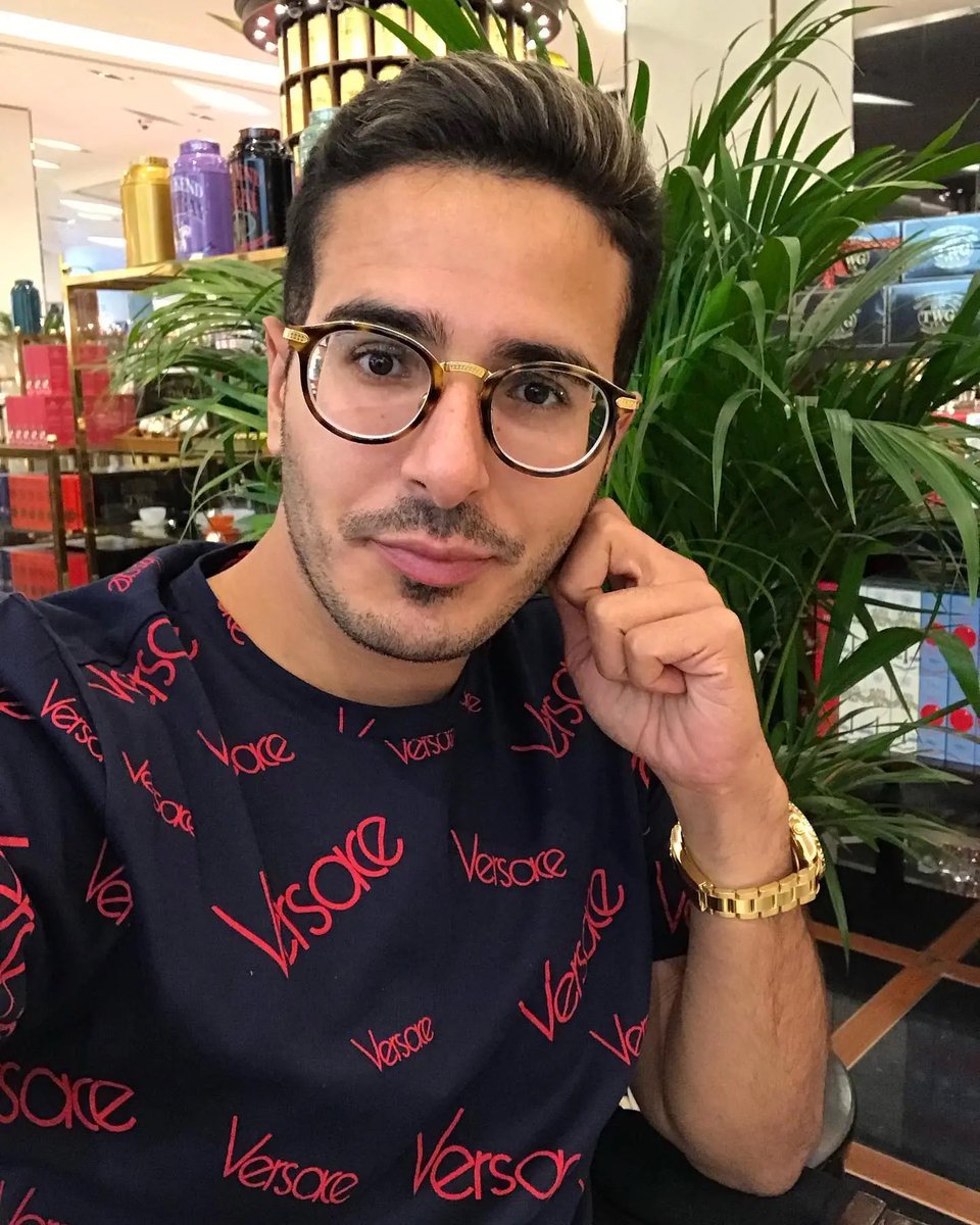 Je viens de matcher avec ce mec sur Tinder!! Pas mal non?