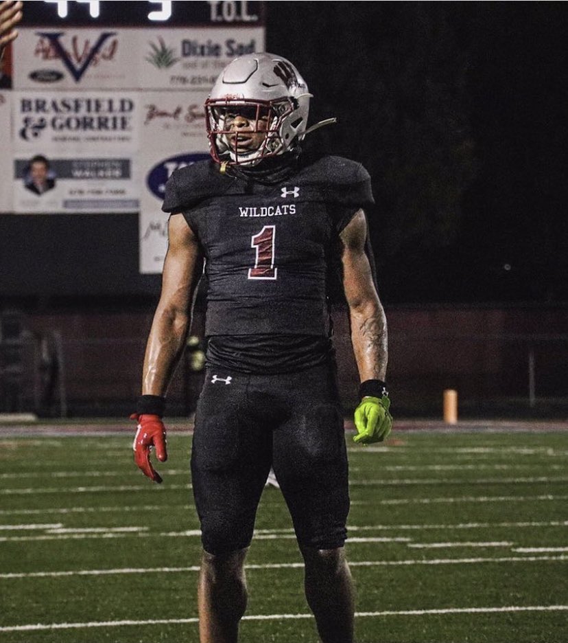 lRaulAguirre's tweet photo. Blessed to make All STATE LINEBACKER with my brother🖤💯 @djjohnson232 @TOTAL_ATHLETE                              https://t.co/QIUICUyeiT https://t.co/k5Htk1Xfcv